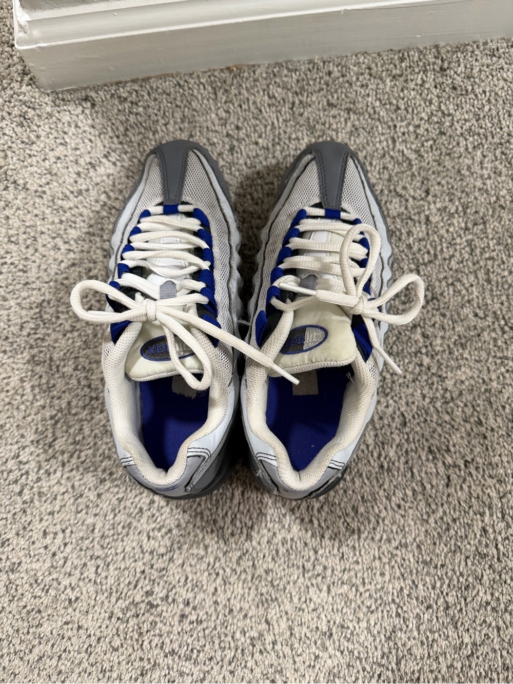 Boy’s Nike Air Max 95 (GS) in White, Gray & Blue